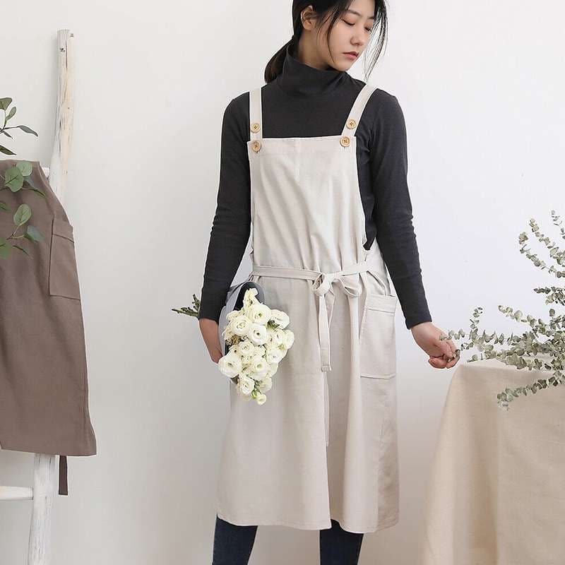 保育士 エプロンワンピース 肩紐付きシンプルデザイン