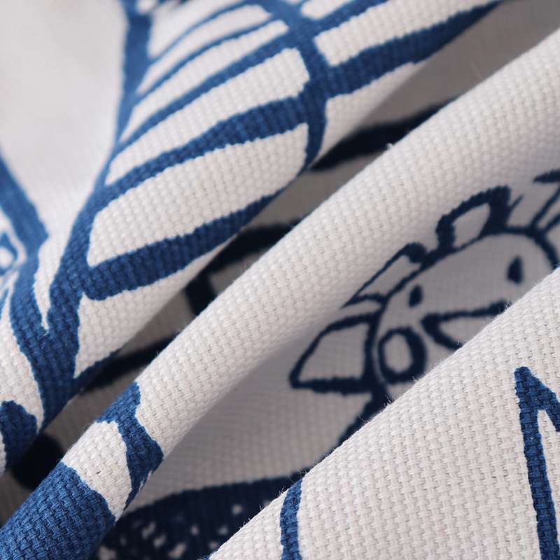 季節を彩る物語保育士 エプロン